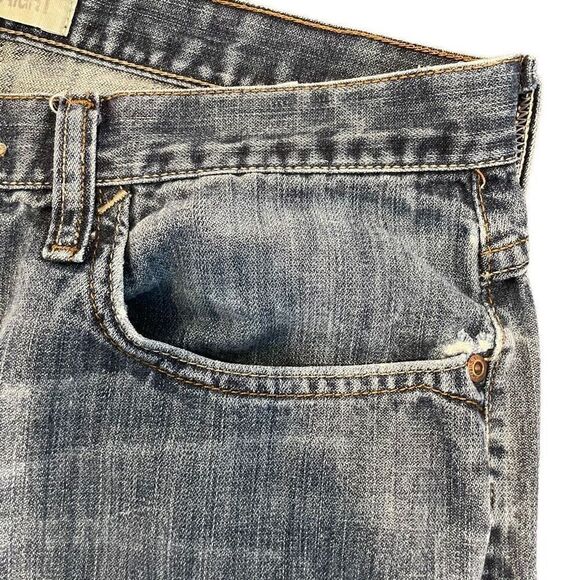 Wrangler Jeans Co. Blue Whisker Faded Cotton Relaxed Straight Jeans Size 32 X 32 - Picture 4 of 11